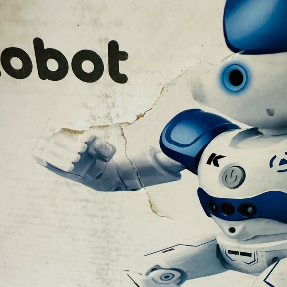 Remote Control Robot With Remote Control & Interactive Features RC Robot - Picture 10 of 16